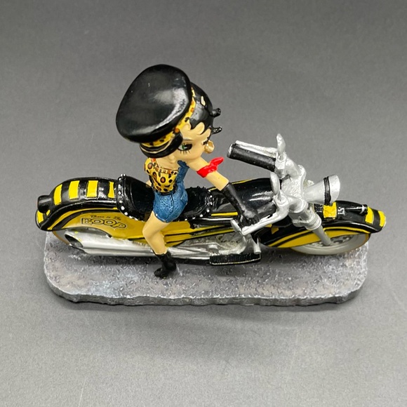 Bradford Exchange Betty Boop Born to Ride Collection Born to be Boop Figurine - Picture 12 of 15